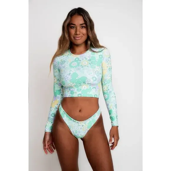 Skatie X Amber Fillerup Clark• ‘Dylan’ Bikini Bottom in HALEIWA